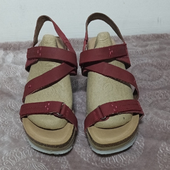OTBT Burgundy Strappy Sandals - Picture 1 of 9